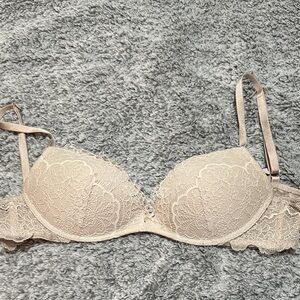 Victoria's Secret Lace Underwire Bra - Cream